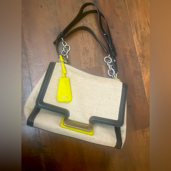 Diane Von Furstenberg Handbags - Diane Von Furstenberg shoulder bag
